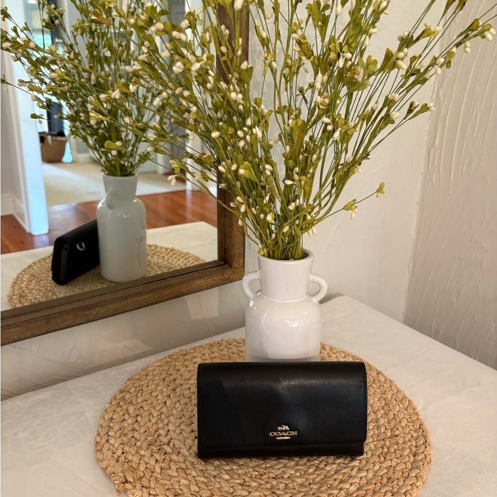 COACH Anna Foldover Clutch Wallet Crossbody Black Leather Gold Tone Hardware EUC